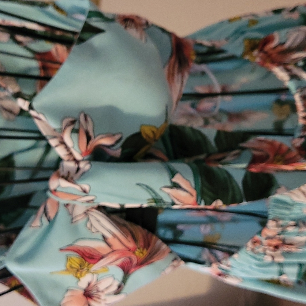 Dress - Picture 3 of 4